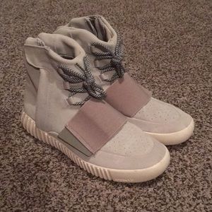 Yeezy Boost 750